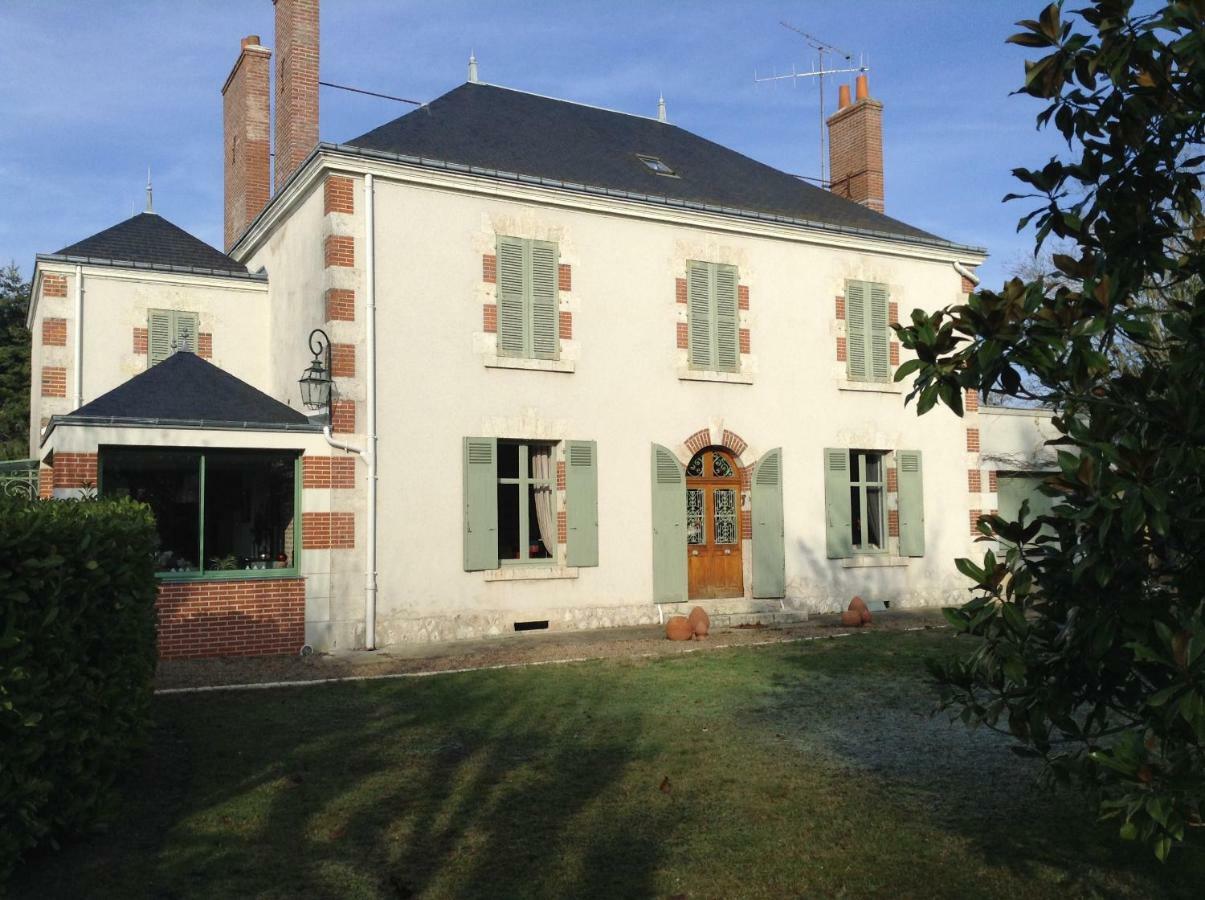 Hotel Aux Coeurs De L'Atelier Menars Exteriér fotografie